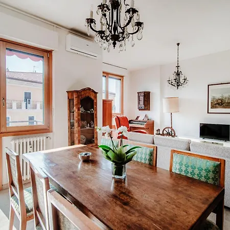 Sweet On The Lake - Downtown Apartment Como